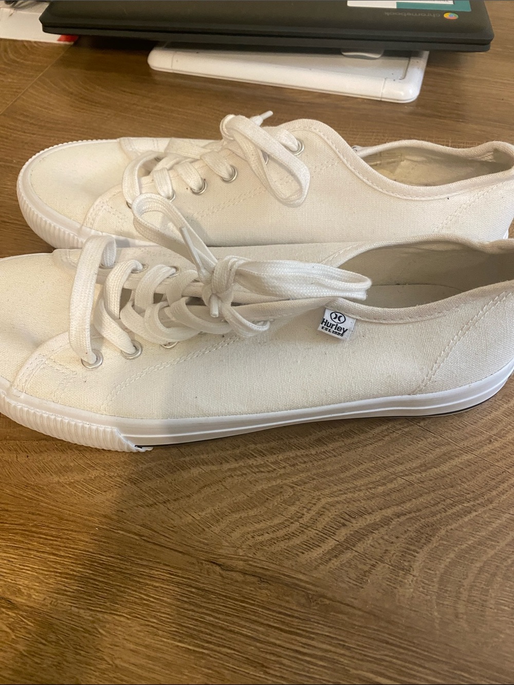 Hurley White Canvas Low-Top Sneakers - Picture 2 of 4